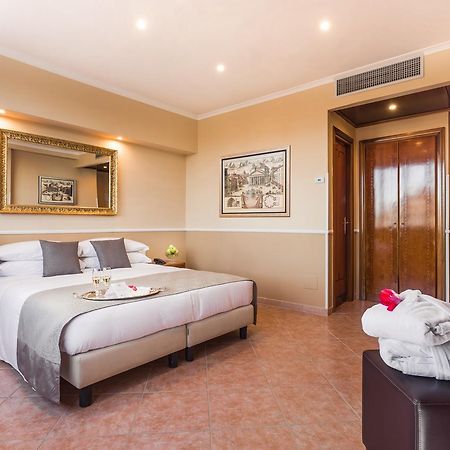 Raeli Hotel Lux روما المظهر الخارجي الصورة