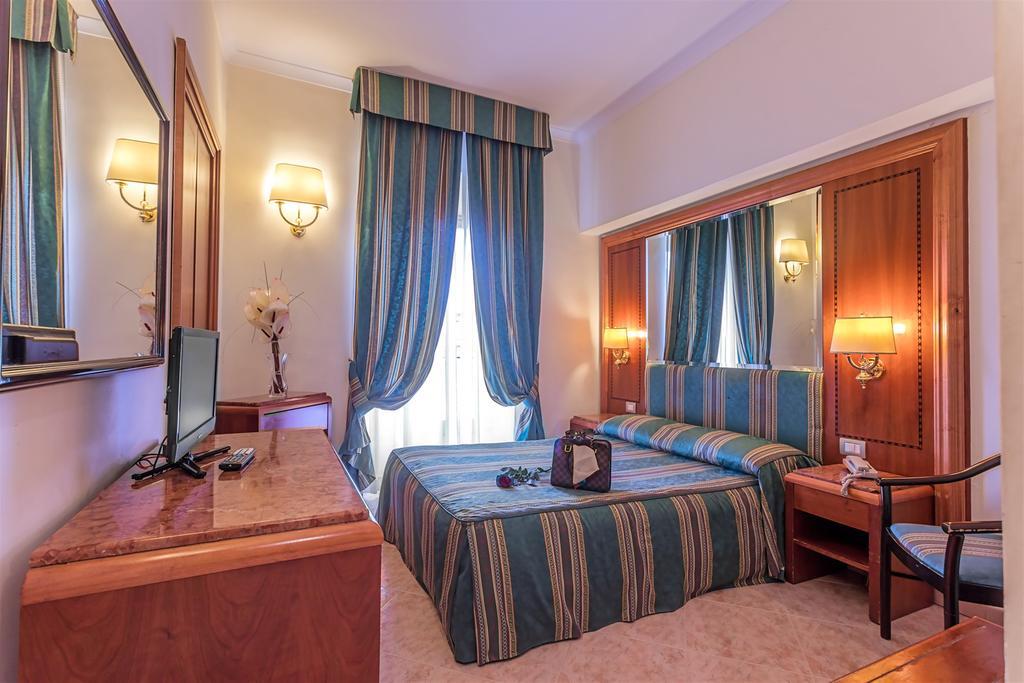 Raeli Hotel Lux روما المظهر الخارجي الصورة