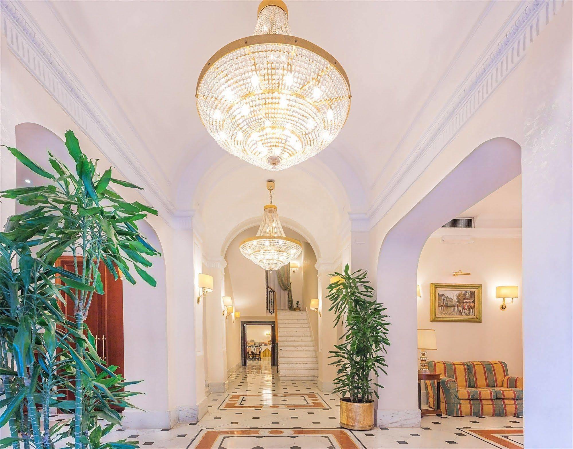 Raeli Hotel Lux روما المظهر الخارجي الصورة