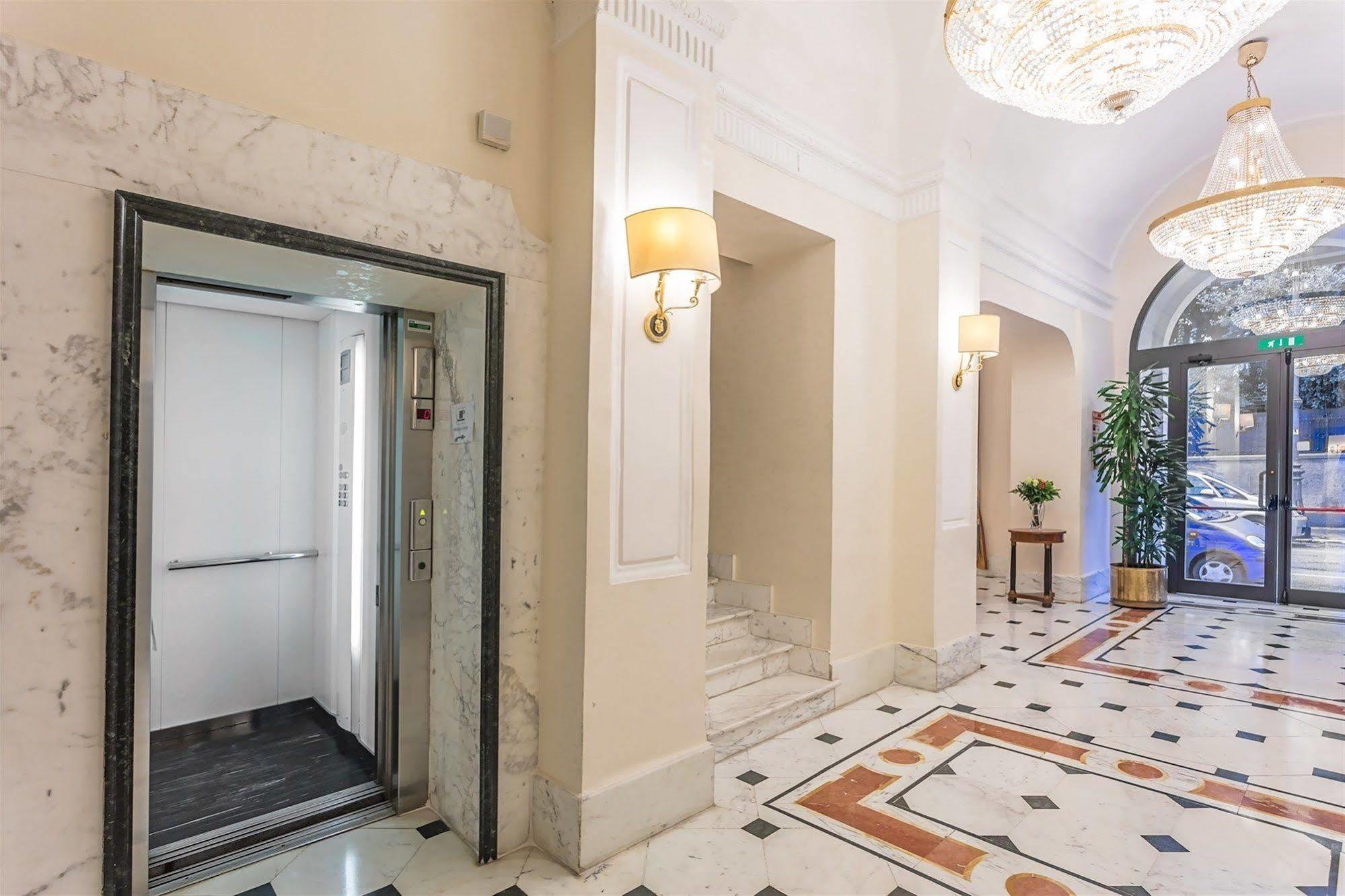 Raeli Hotel Lux روما المظهر الخارجي الصورة