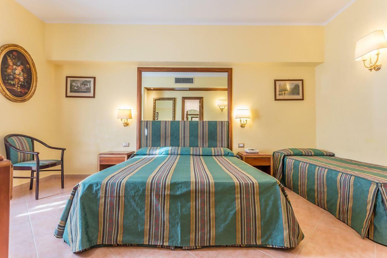 Raeli Hotel Lux روما المظهر الخارجي الصورة